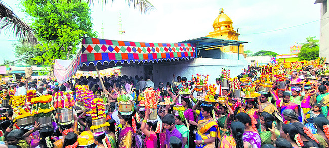 గోవుల సంరక్షణకు సహకరిస్తాం
2