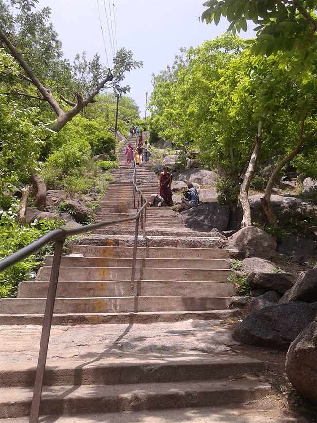 Dichpally Ramalayam is a Lord Rama temple located in Nizamabad Photos13