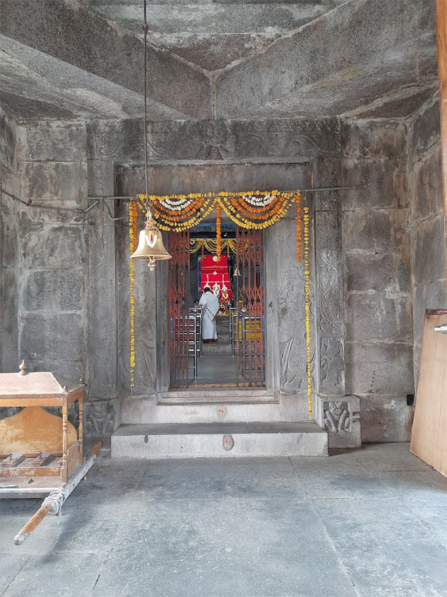 Dichpally Ramalayam is a Lord Rama temple located in Nizamabad Photos4