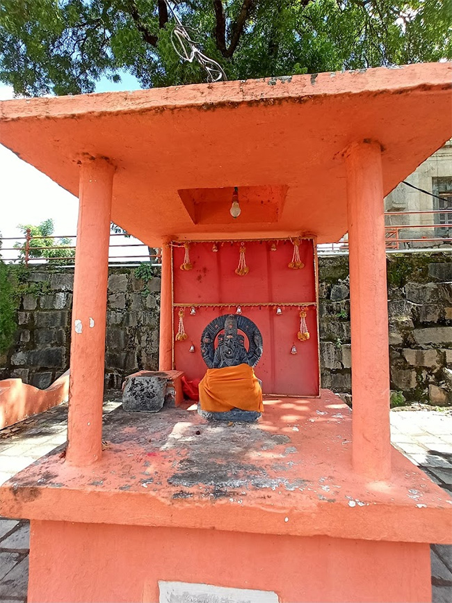 Dichpally Ramalayam is a Lord Rama temple located in Nizamabad Photos9