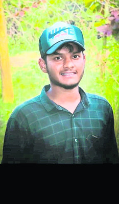 రైలు కింద పడి యువకుడి ఆత్మహత్య 1