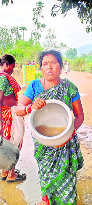 తాగునీటి కష్టాలను పట్టించుకోరా? 1