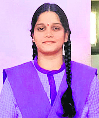బాలికలు భళా..! 8