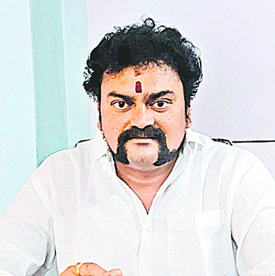 వ్యాపారాలు పడిపోయాయి..
1