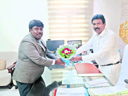బాధ్యతలు స్వీకరించిన న్యాయమూర్తి
1