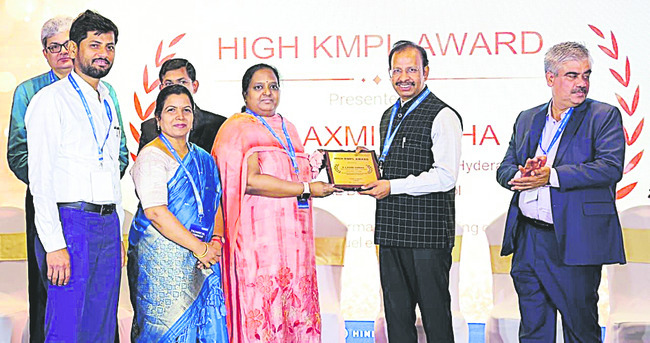 గ్రామాభివృద్ధిలో భాగస్వాములు కండి 1