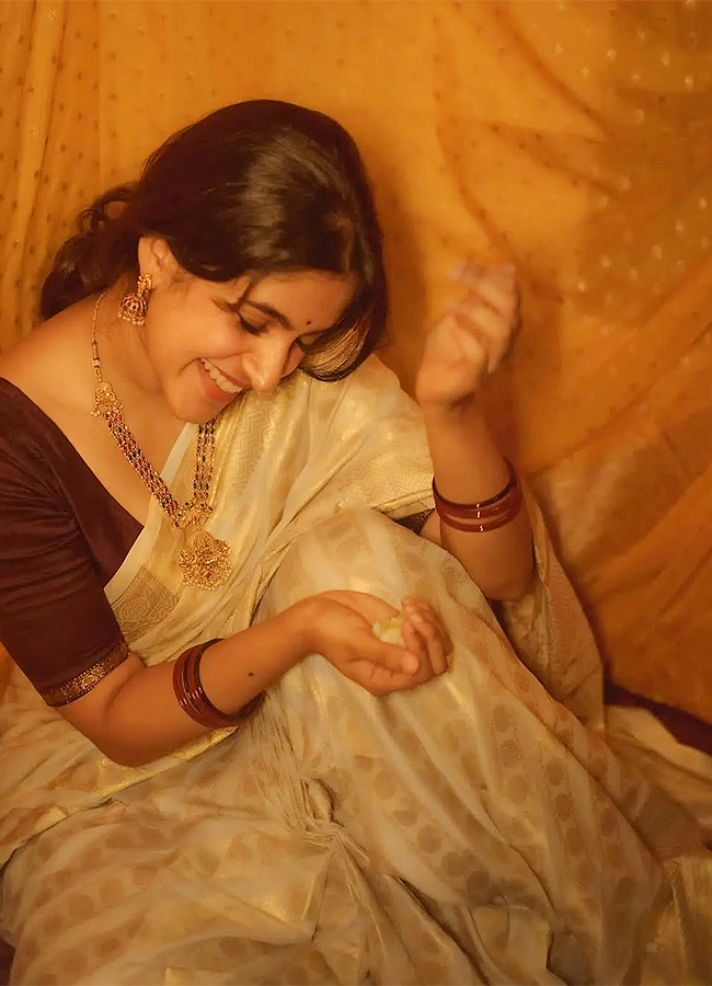 malayalam actress meenakshi dinesh latest photos3