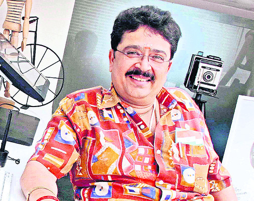 ఇసుక మాఫియాతో బేరం
1
