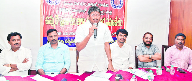పరిశ్రమలను ప్రోత్సహించాలి ●1