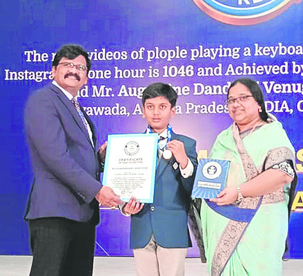 ఇద్దరు చిన్నారులకు గిన్నిస్ వరల్డ్ రికార్డులో స్థానం 1