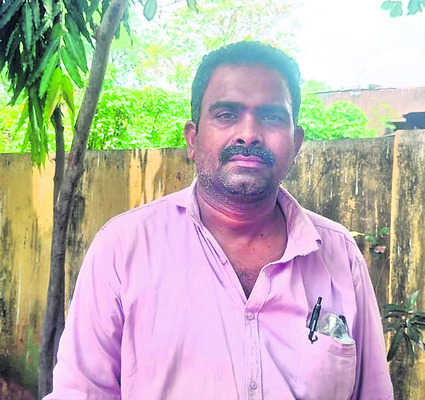 మద్యం మత్తులో జనసేన నేత వీరంగం 1