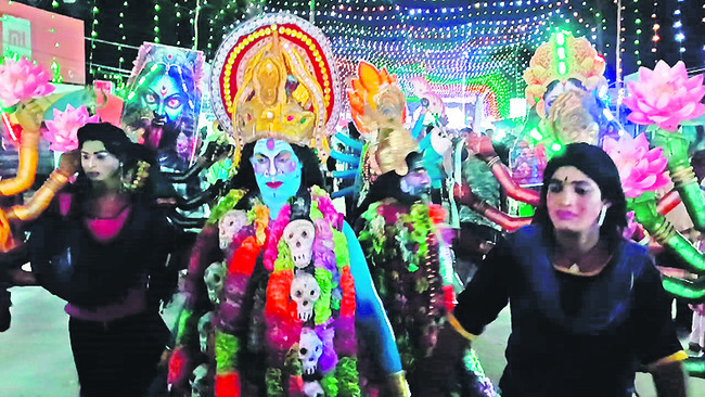 సీలేరు, చింతపల్లిలలో అమ్మవారి సంబరాలు అంబరాన్ని అంటాయి.1
