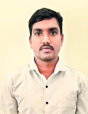 ధరణి ఆపరేటర్లకు 14 నెలలుగా అందని జీతాలు 2