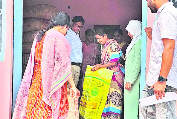 పరీక్షా కేంద్రాల సందర్శన
1