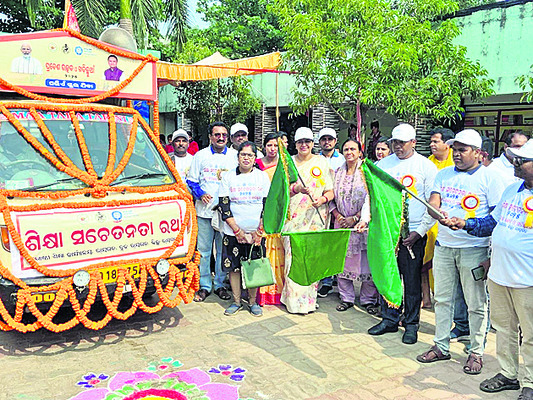 పాఠశాలల్లో ప్రవేశాలకు శ్రీకారం1