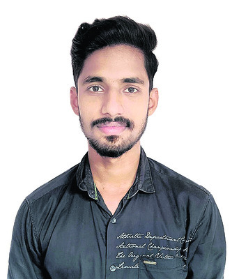 మెకానిక్ కుమారుడికి రెండు ఉద్యోగాలు 2