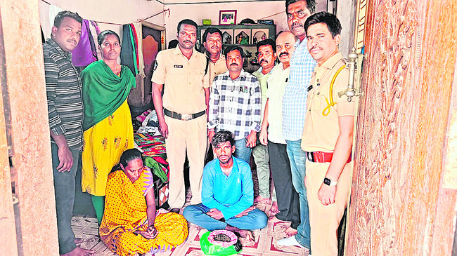 గంజాయి విక్రేతల అరెస్టు 1
