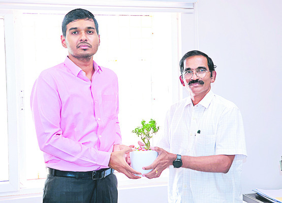 అతిథులొచ్చాయోచ్..1