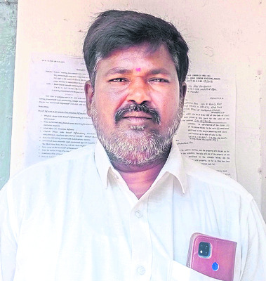 అమ్ముకోలేకపోతున్నాం
1