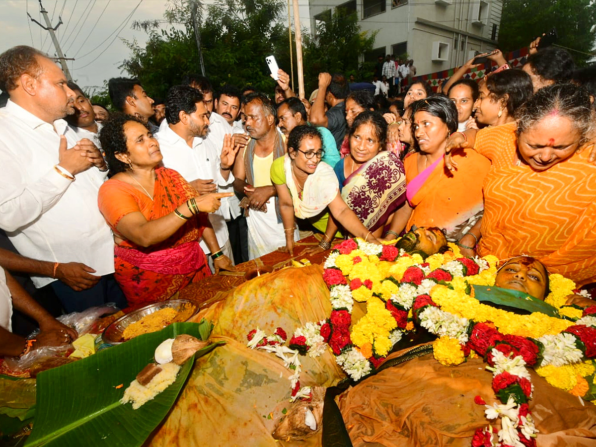 YS Jagan Visits Simhachalam Tragedy Victims Families Photos9