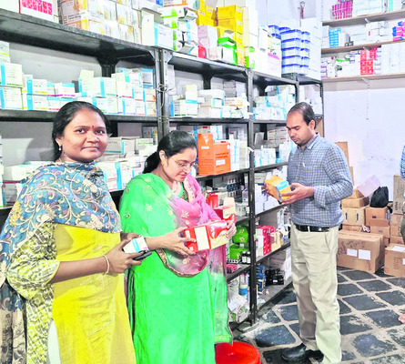 జోరుగా మెడికల్ దందా! 1