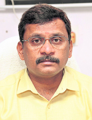 విద్యార్థులకు ఫౌండేషన్..
2