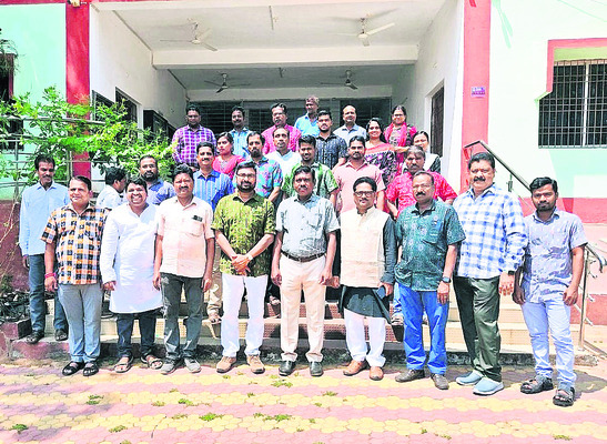 చేనేత వస్త్రాలను ధరించండి 1