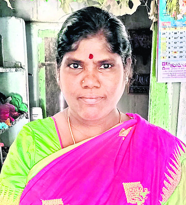 సన్నబియ్యం.. నేతలు రాక ఆలస్యం1