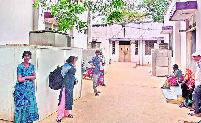 ఎన్నో సమస్యలతో.. ప్రమాదాల బారిన.. దిక్కులేని స్థితిలో మ1