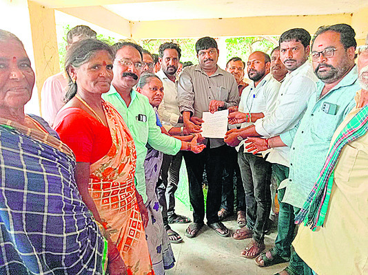 అర్హులందరికీ ఆర్అండ్ఆర్ ప్యాకేజీ 1