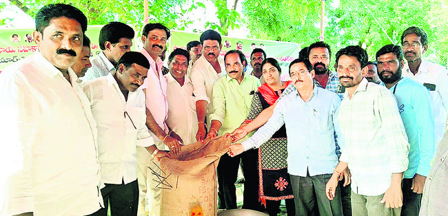 శిక్షణ శిబిరాల నిర్వహణకు దరఖాస్తులు
2