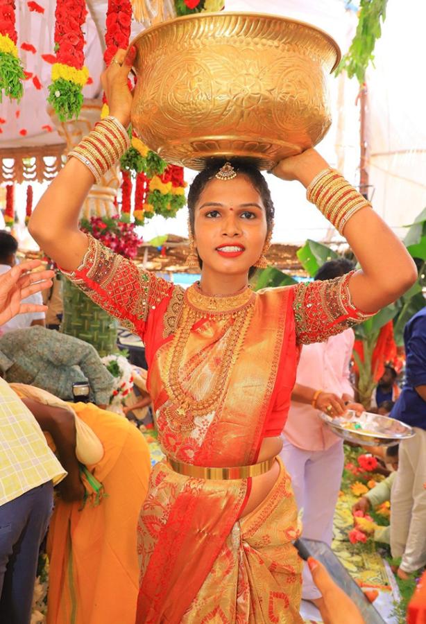 Transgenders Celebrating Sri Rama Navami At Vemulawada Photos11