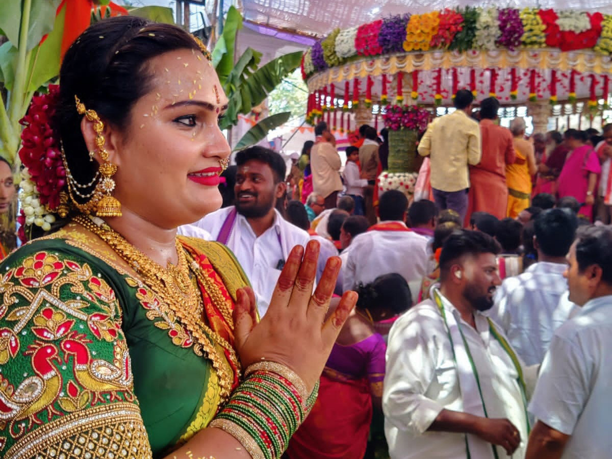 Transgenders Celebrating Sri Rama Navami At Vemulawada Photos9