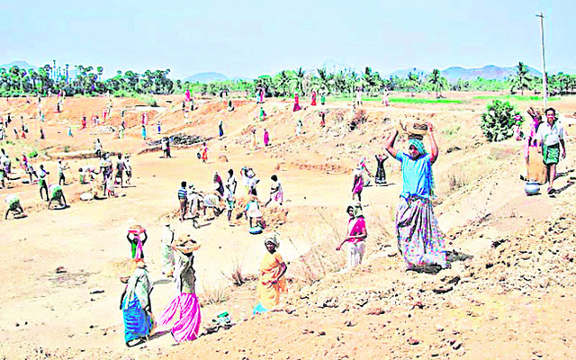 కూలెప్పుడిస్తావు.. బాబూ? 1