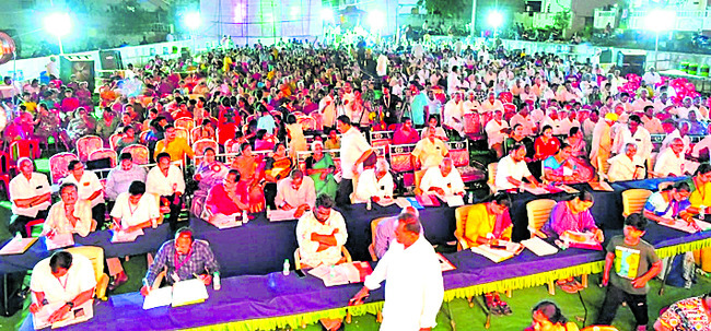 అలరిస్తూ.. ఆలోచింపజేస్తూ.. 1