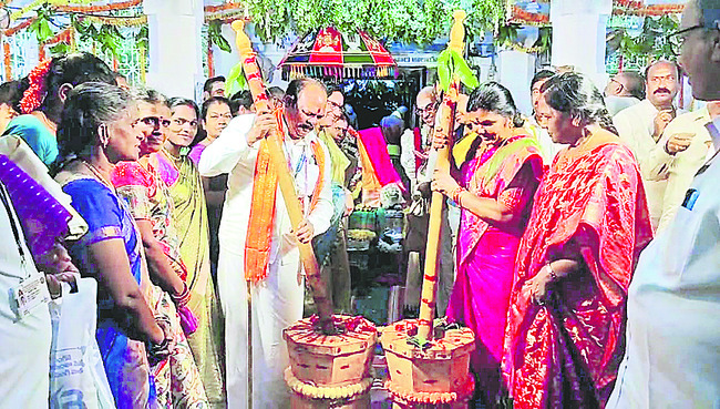 రారండోయ్ రాములోరి కల్యాణానికి..1