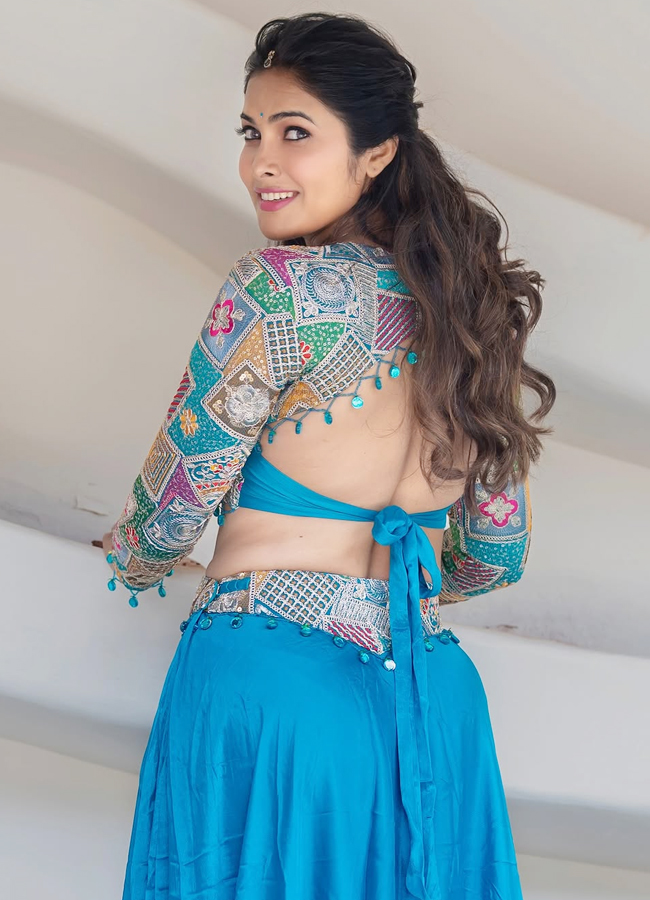 Biggboss actress divi latest stunning beautiful pictures 7