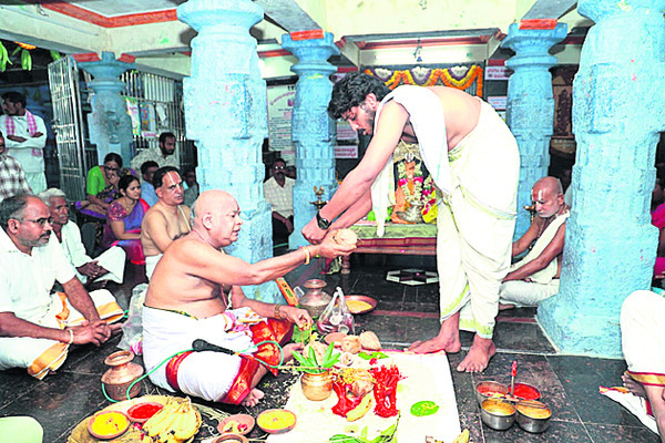 రారండోయ్‌.. వేడుక చూద్దాం1