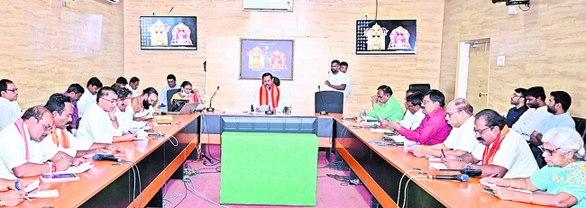 కార్మికుల పేర్ల నమోదుకు ప్రత్యేక శిబిరాలు 1