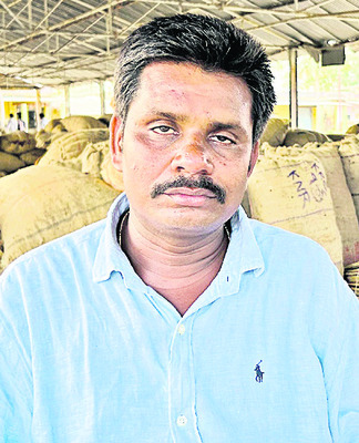 రైతు కంట్లో కారం 1