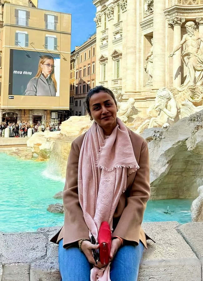 Namrata Shirodkar Rome Tour Along With Family6