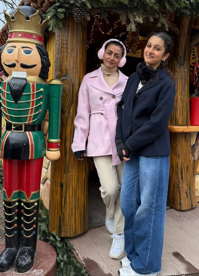 Namrata Shirodkar Rome Tour Along With Family9