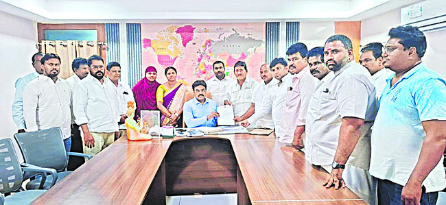 అర్జీలను వెంటనే పరిష్కరించాలి 1