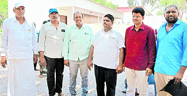 మోసపోయాం.. న్యాయం చేయండి 1