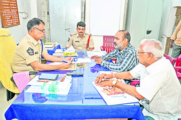 బలవంతపు భూసేకరణ ఆపండి 1