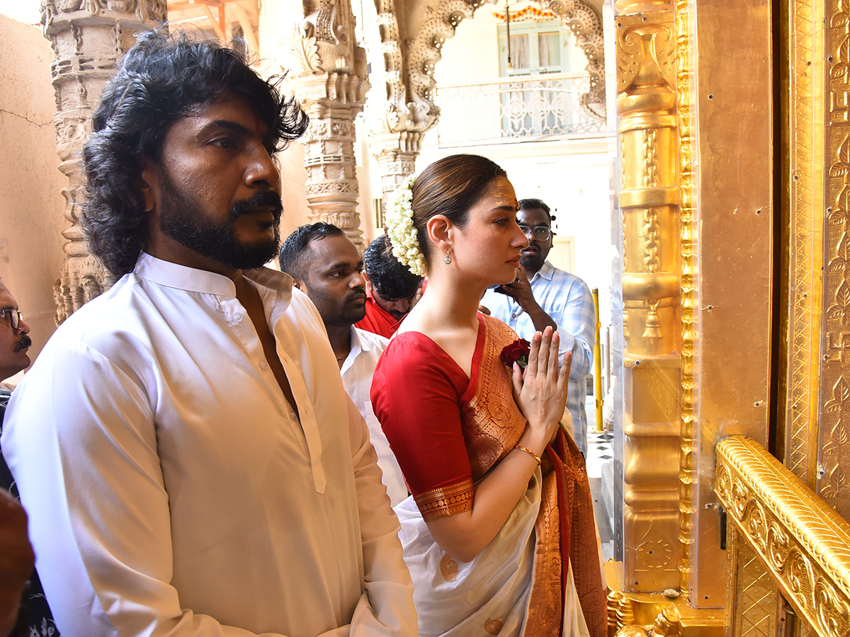 Odela 2 Movie Team Visited Babulnath Temple Mumbai2