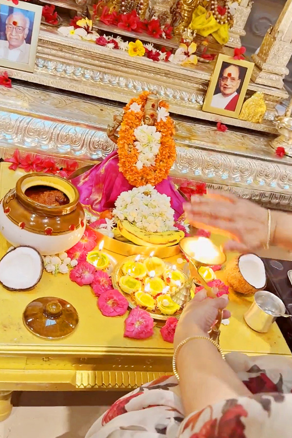 Ram Charan WIfe Upasana MOther in Law Surekha Konidala Prepared Mango Pickle Photos11