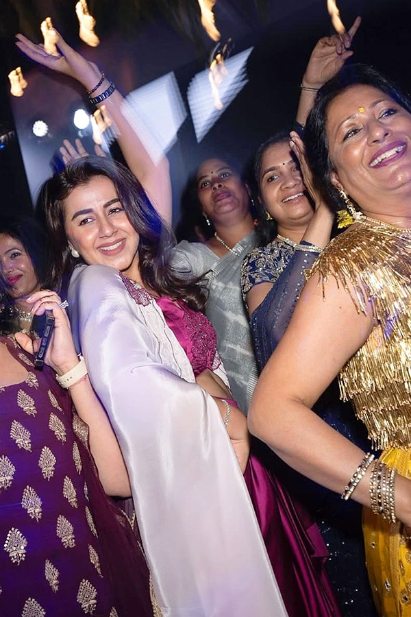 Nikki Galrani Danced with her husband Aadhi Pinisetty Photos Viral5
