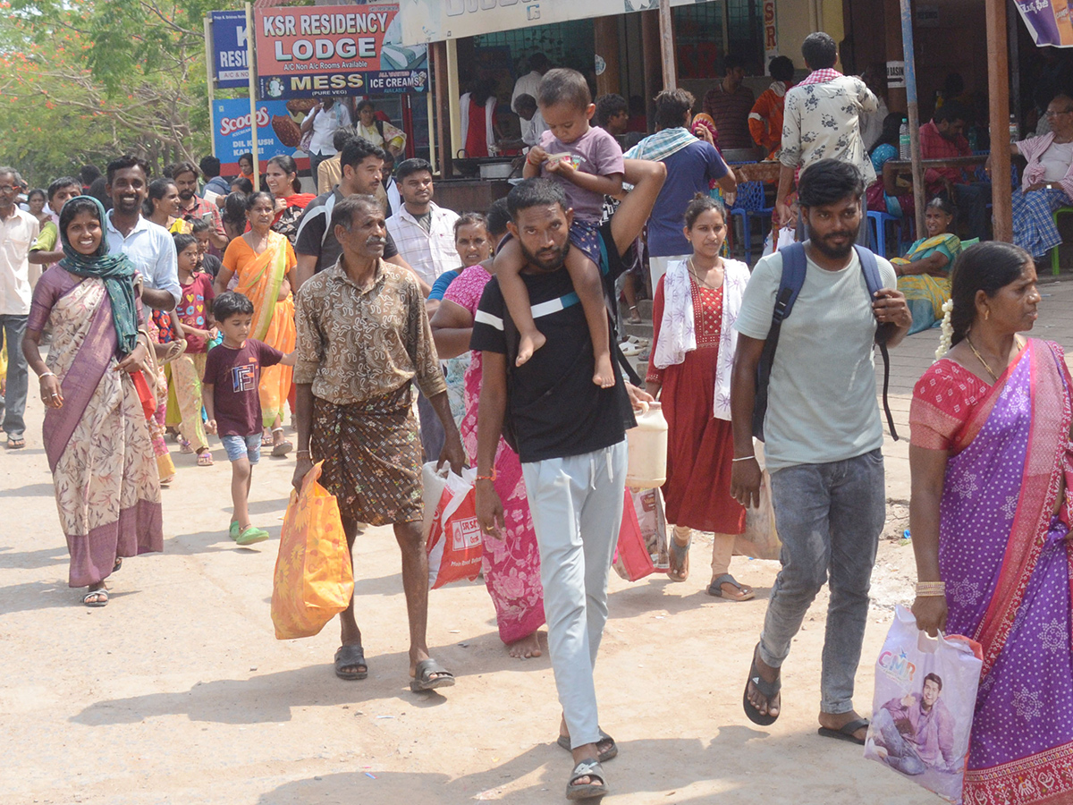 Saraswati Pushkaralu 2025 in Telangana Photo Gallery19