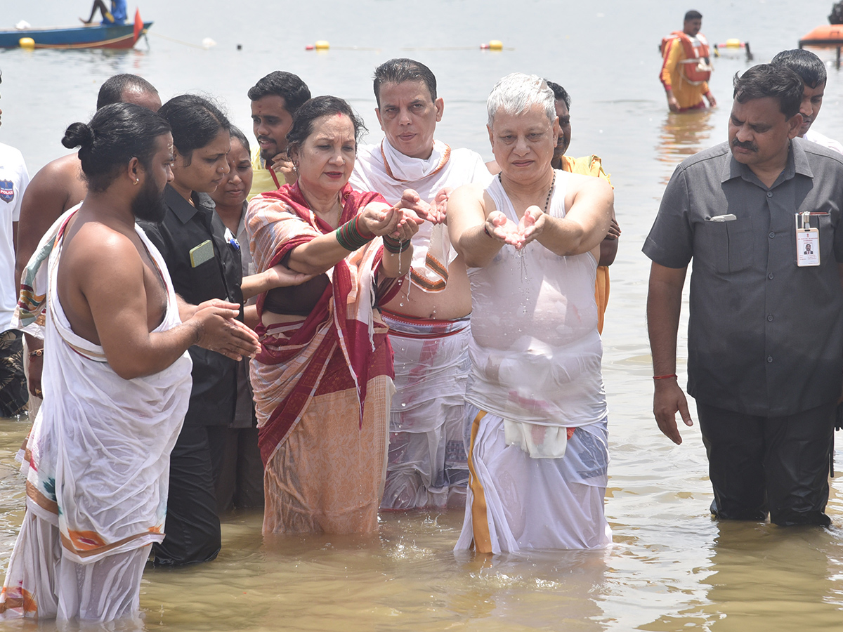Saraswati Pushkaralu 2025 in Telangana Photo Gallery4